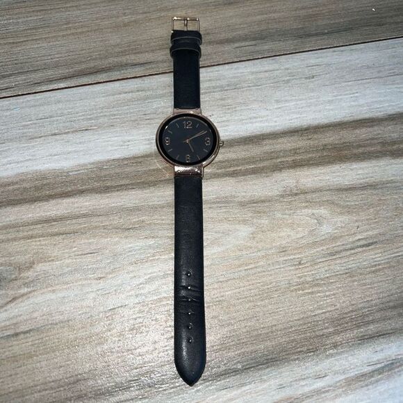 Rose Gold Wristwatch Women’s Black Band  Japan Movement Tested Added New Battery - Picture 2 of 8